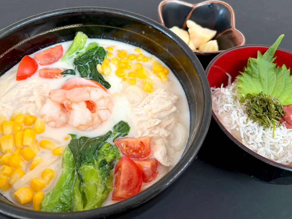 花彩豆乳うどんとしらす小丼
